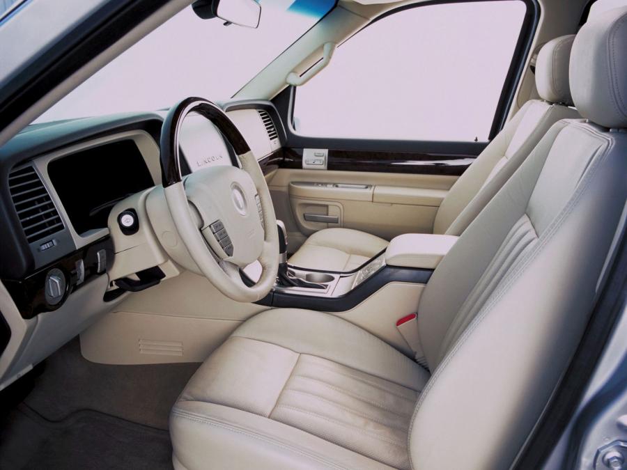  Lincoln Aviator 2002 года  (фото 2 из 11)